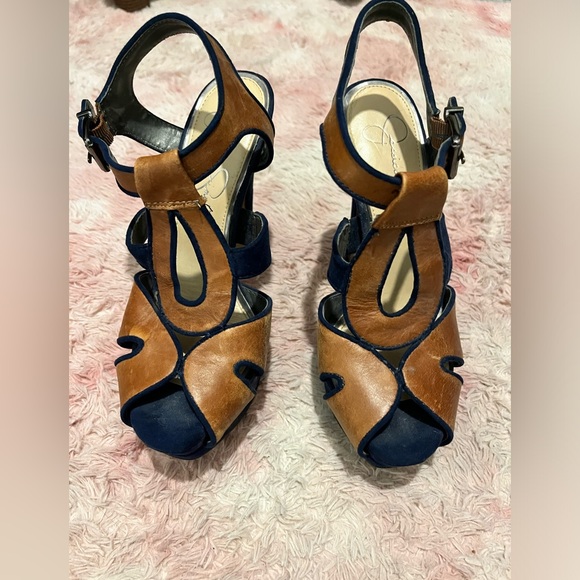 Jessica Simpson Barret platform - Picture 2 of 4